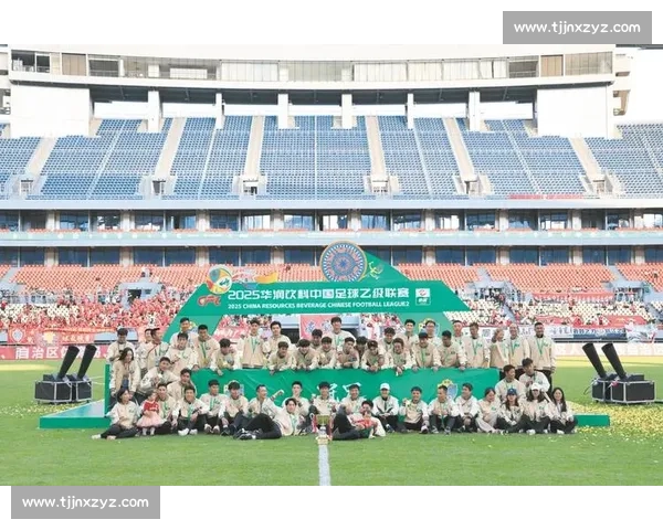 广西恒宸加冕中乙冠军！1.6 万人见证八桂足球历史性时刻